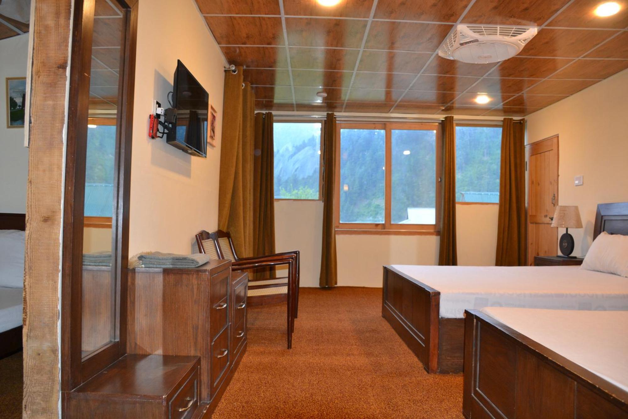 West End Lodges Neelum Ngoại thất bức ảnh